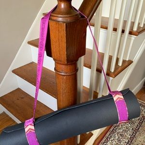 Lululemon yoga mat carry strap